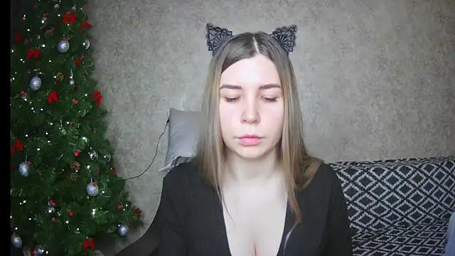 ElllaNuar online show from 28, 1, 2025