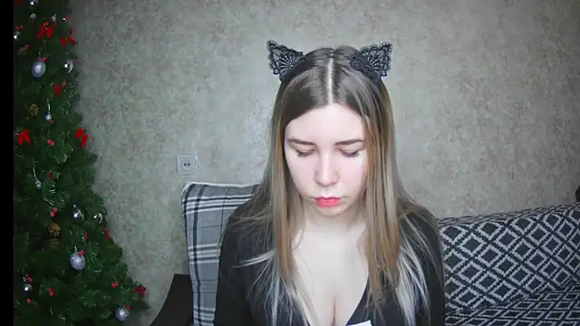 Snapshot of ElllaNuar chatting on 30, 1, 2025 ElllaNuar online show from 30, 1, 2025