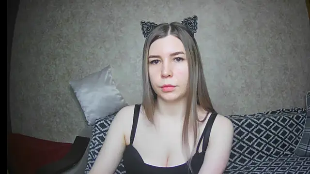 ElllaNuar online show from 12, 2, 2025