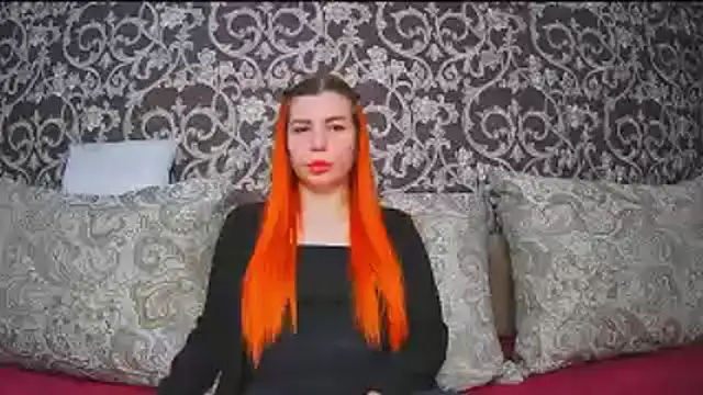 ElllaNuar online show from 12, 11, 2025