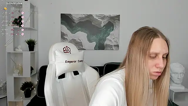 miissblonde online show from 5, 3, 2025