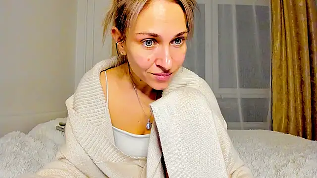 Mona Cruz online show from 17, 3, 2025