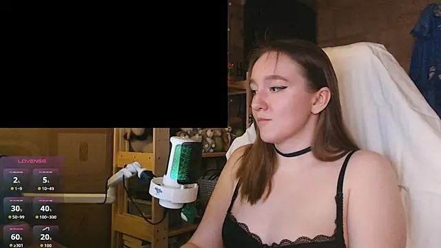 Snapshot of MoonlishSiren chatting on 25, 7, 2026 MoonlishSiren online show from 25, 7, 2026