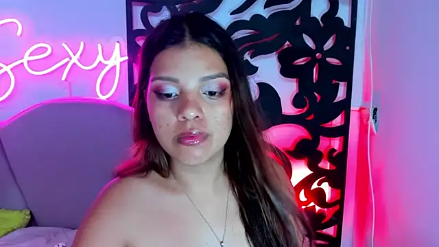 Snapshot of your_little_naughty1 chatting on 28, 12, 2024 your little naughty1 online show from 28, 12, 2024