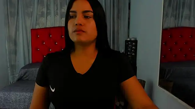 Cumming Tiffani online show from 18, 2, 2025