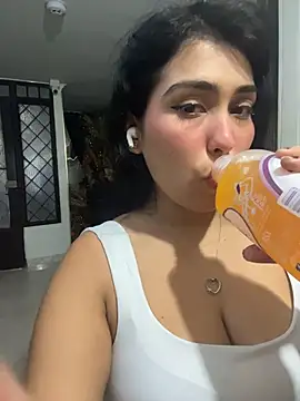 emma  cute   online show from 6, 1, 2026