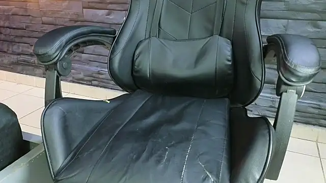 Lilith Zen online show from 25, 1, 2025