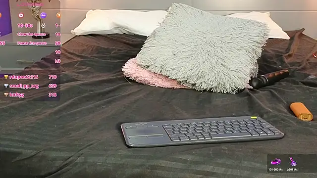 Lilith Zen online show from 26, 1, 2025