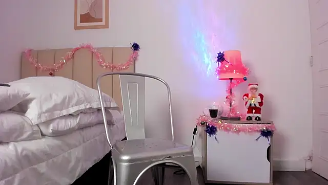 VioletPaket online show from 31, 12, 2024