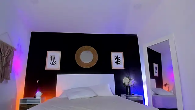 VioletPaket online show from 21, 10, 2025