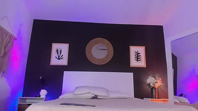 VioletPaket online show from 22, 10, 2025