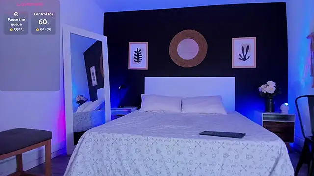 VioletPaket online show from 12, 3, 2026