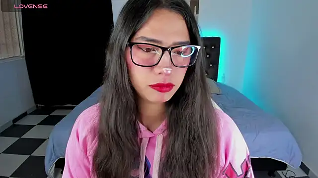 paula kawaiifu  online show from 2, 2, 2025