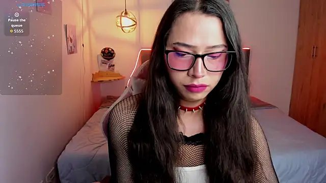 paula kawaiifu  online show from 24, 10, 2025