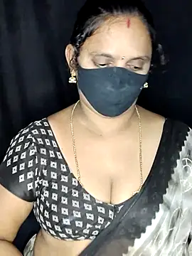 Snapshot of vintage-vibs chatting on 18, 6, 2026 vintage-vibs online show from 18, 6, 2026