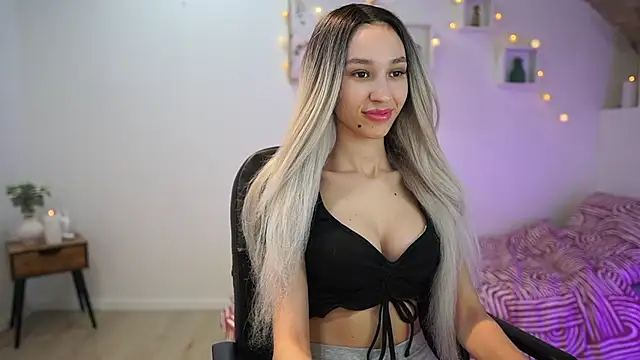 Amai  Liu online show from 4, 3, 2025