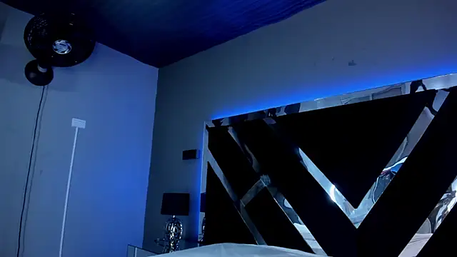 Snapshot of MadelineJones chatting on 6, 1, 2025 MadelineJones online show from 6, 1, 2025