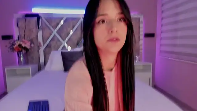 Snapshot of MadelineJones chatting on 11, 1, 2025 MadelineJones online show from 11, 1, 2025