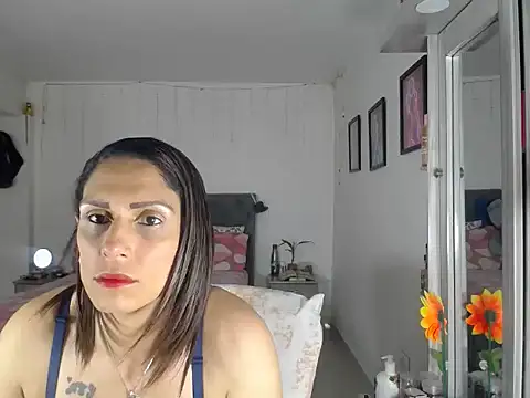 Snapshot of Corina_hot chatting on 3, 10, 2025 Corina hot online show from 3, 10, 2025