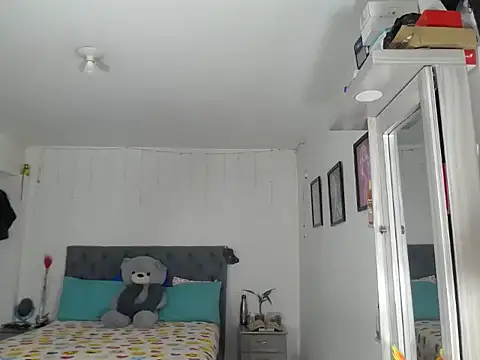 Snapshot of Corina_hot chatting on 16, 10, 2025 Corina hot online show from 16, 10, 2025