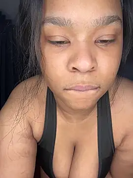 MissAriisback online show from 11, 9, 2025