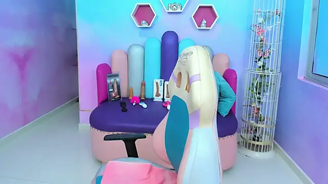 Snapshot of LYA_SWEETX chatting on 2, 2, 2025 LYA SWEETX online show from 2, 2, 2025