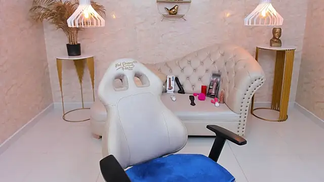 Snapshot of LYA_SWEETX chatting on 28, 2, 2025 LYA SWEETX online show from 28, 2, 2025