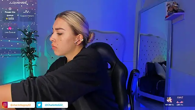 Snapshot of charlotte__grey chatting on 13, 3, 2025 charlotte grey online show from 13, 3, 2025