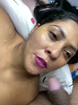 Snapshot of mayemarc chatting on 24, 9, 2025 mayemarc online show from 24, 9, 2025