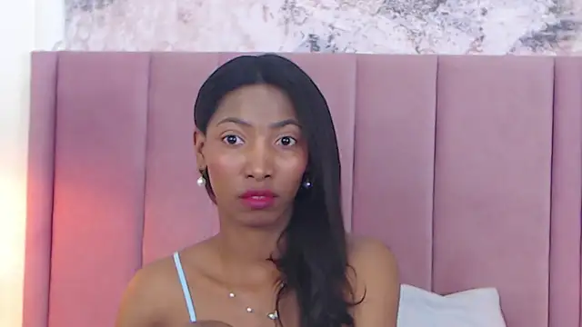 Snapshot of SabrinaDevill chatting on 21, 10, 2025 SabrinaDevill online show from 21, 10, 2025