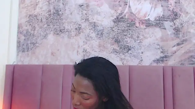 Snapshot of SabrinaDevill chatting on 4, 11, 2025 SabrinaDevill online show from 4, 11, 2025