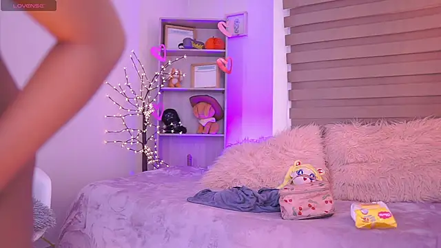 madelyn rose  online show from 11, 9, 2025