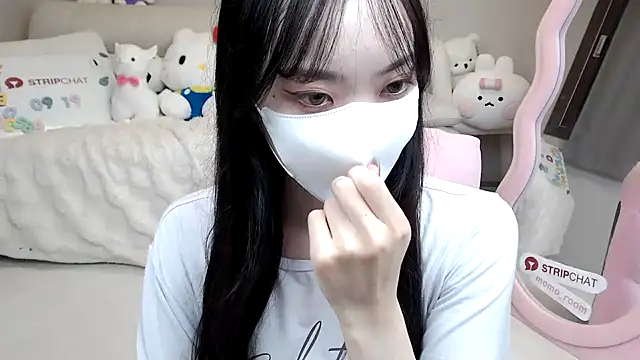 momo room online show from 19, 9, 2025