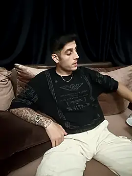 Snapshot of arenn1997 chatting on 1, 10, 2025 arenn1997 online show from 1, 10, 2025