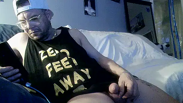 Snapshot of Vinyboy69 chatting on 6, 5, 2026 Vinyboy69 online show from 6, 5, 2026