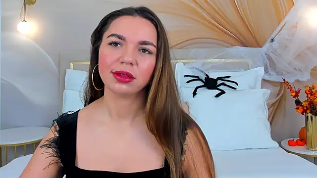 CamillaLarson online show from 21, 10, 2025