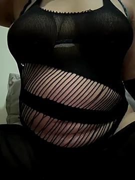 Snapshot of AditiIndia chatting on 3, 11, 2025 AditiIndia online show from 3, 11, 2025