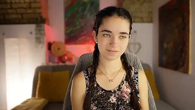 Snapshot of Gia_Paige18 chatting on 6, 12, 2024 Gia Paige18 online show from 6, 12, 2024