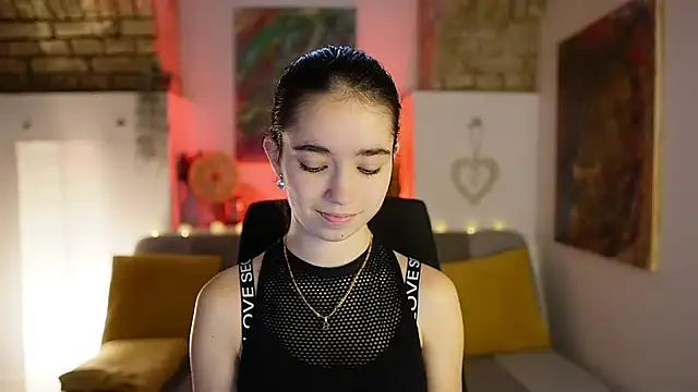 Snapshot of Gia_Paige18 chatting on 7, 1, 2025 Gia Paige18 online show from 7, 1, 2025