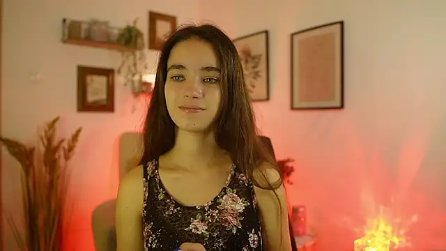 Snapshot of Gia_Paige18 chatting on 10, 9, 2025 Gia Paige18 online show from 10, 9, 2025