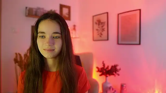 Snapshot of Gia_Paige18 chatting on 15, 9, 2025 Gia Paige18 online show from 15, 9, 2025