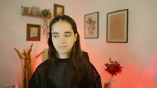 Snapshot of Gia_Paige18 chatting on 17, 9, 2025 Gia Paige18 online show from 17, 9, 2025