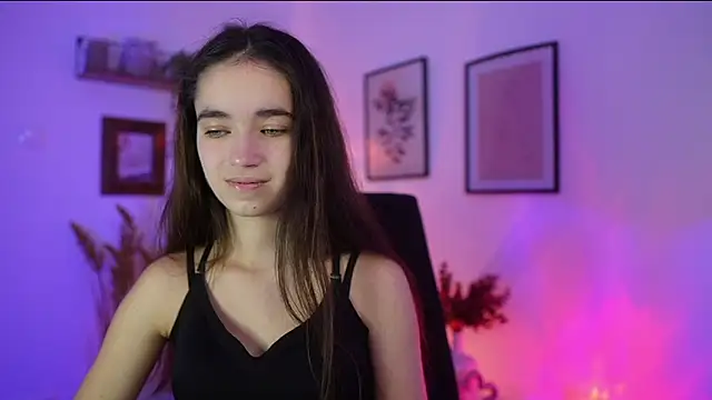 Snapshot of Gia_Paige18 chatting on 26, 10, 2025 Gia Paige18 online show from 26, 10, 2025