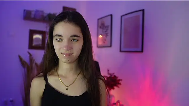 Snapshot of Gia_Paige18 chatting on 7, 11, 2025 Gia Paige18 online show from 7, 11, 2025