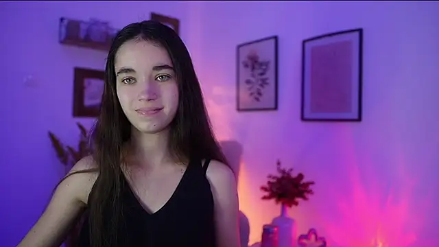 Snapshot of Gia_Paige18 chatting on 9, 11, 2025 Gia Paige18 online show from 9, 11, 2025