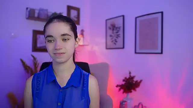 Snapshot of Gia_Paige18 chatting on 27, 11, 2025 Gia Paige18 online show from 27, 11, 2025