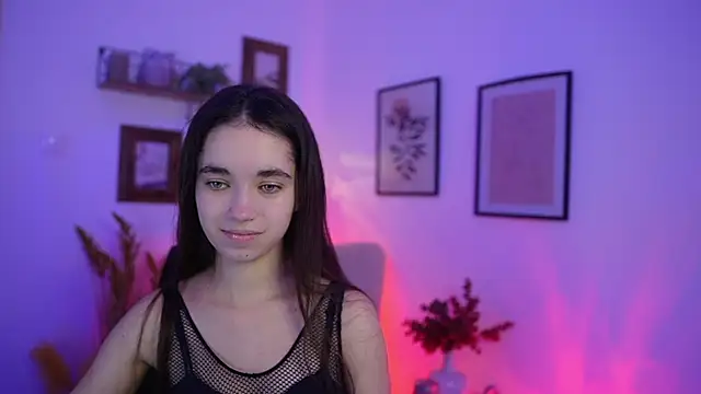 Snapshot of Gia_Paige18 chatting on 28, 11, 2025 Gia Paige18 online show from 28, 11, 2025