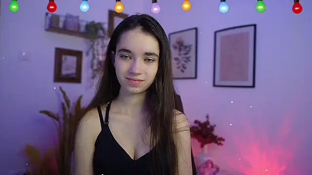 Snapshot of Gia_Paige18 chatting on 16, 12, 2025 Gia Paige18 online show from 16, 12, 2025