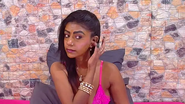 Snapshot of EroticSexyStripper chatting on 22, 10, 2025 EroticSexyStripper online show from 22, 10, 2025