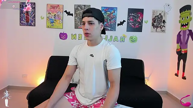 Snapshot of jonathanjoestar_ chatting on 3, 11, 2025 jonathanjoestar online show from 3, 11, 2025